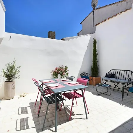 Maison Les Portes-en-ré, 3 Pièces, 4 Personnes - Fr-1-434-98 *